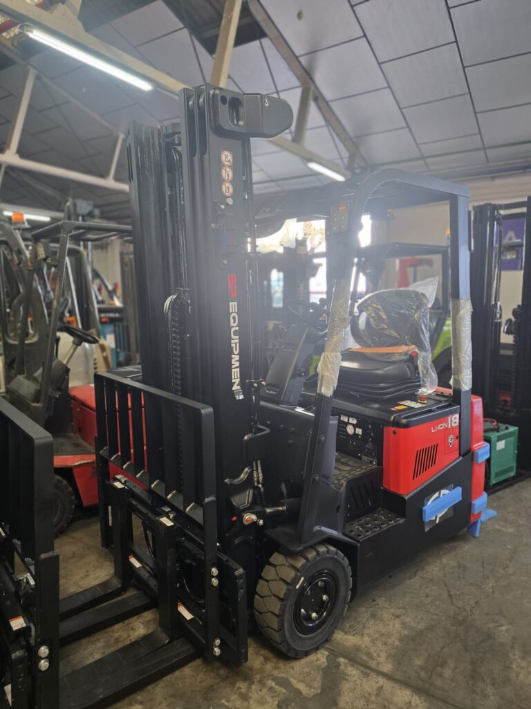 Adquisición de nuevas carretillas elevadoras